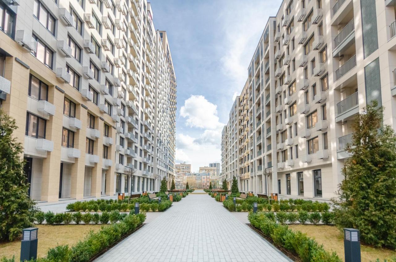 Petrovdom 12-131B Apartments In Rc "Yaroslaviv Grad"Bulvarno Kudriavska 17B เคียฟ ภายนอก รูปภาพ