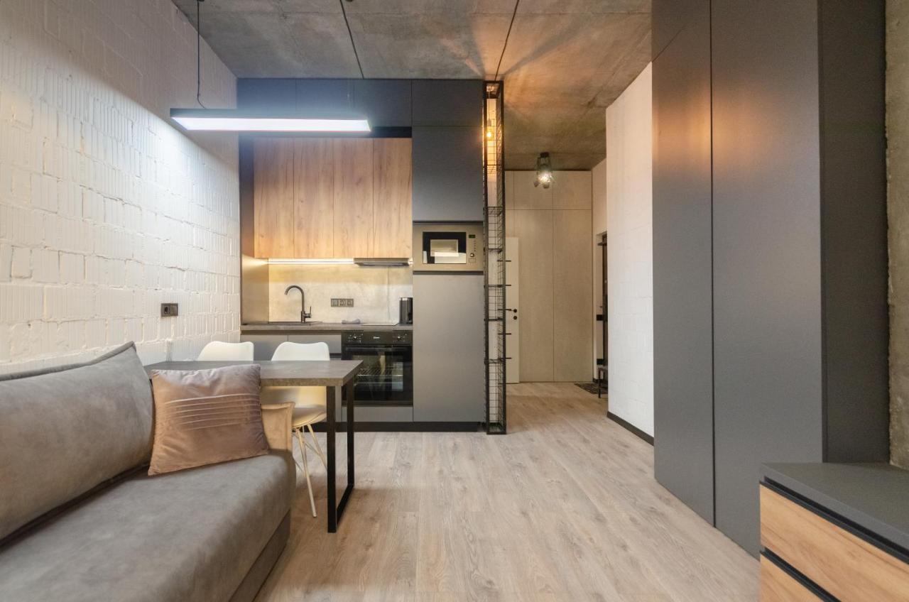 Petrovdom 12-131B Apartments In Rc "Yaroslaviv Grad"Bulvarno Kudriavska 17B เคียฟ ภายนอก รูปภาพ
