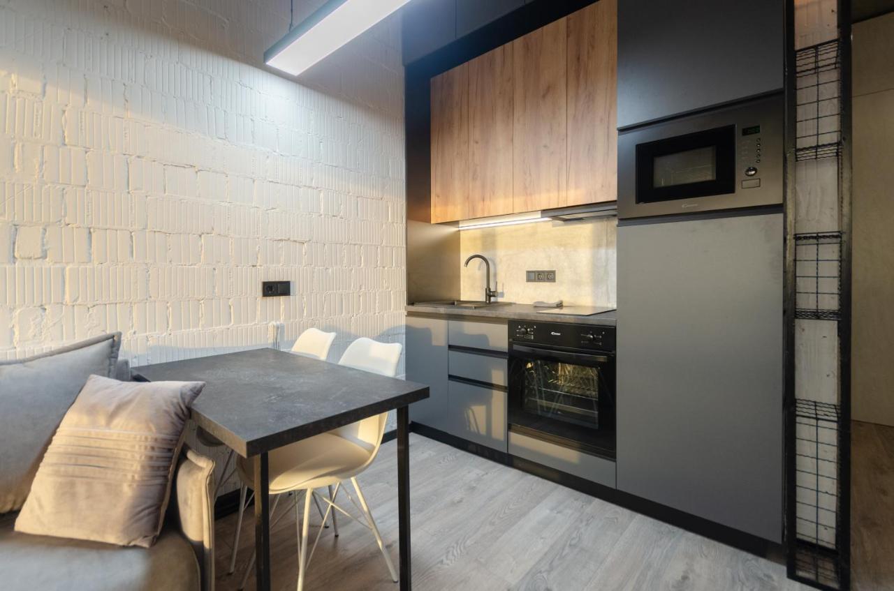 Petrovdom 12-131B Apartments In Rc "Yaroslaviv Grad"Bulvarno Kudriavska 17B เคียฟ ภายนอก รูปภาพ