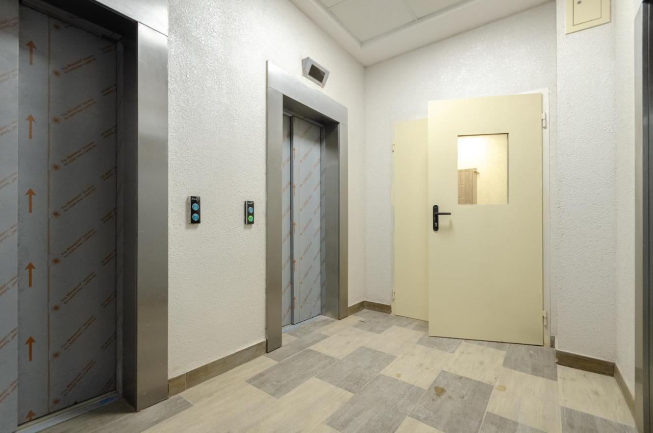 Petrovdom 12-131B Apartments In Rc "Yaroslaviv Grad"Bulvarno Kudriavska 17B เคียฟ ภายนอก รูปภาพ