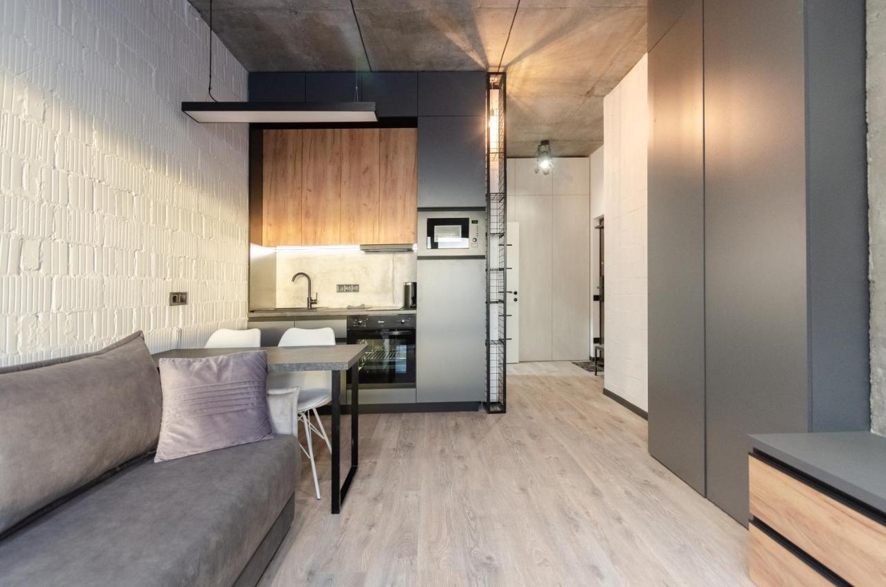 Petrovdom 12-131B Apartments In Rc "Yaroslaviv Grad"Bulvarno Kudriavska 17B เคียฟ ภายนอก รูปภาพ