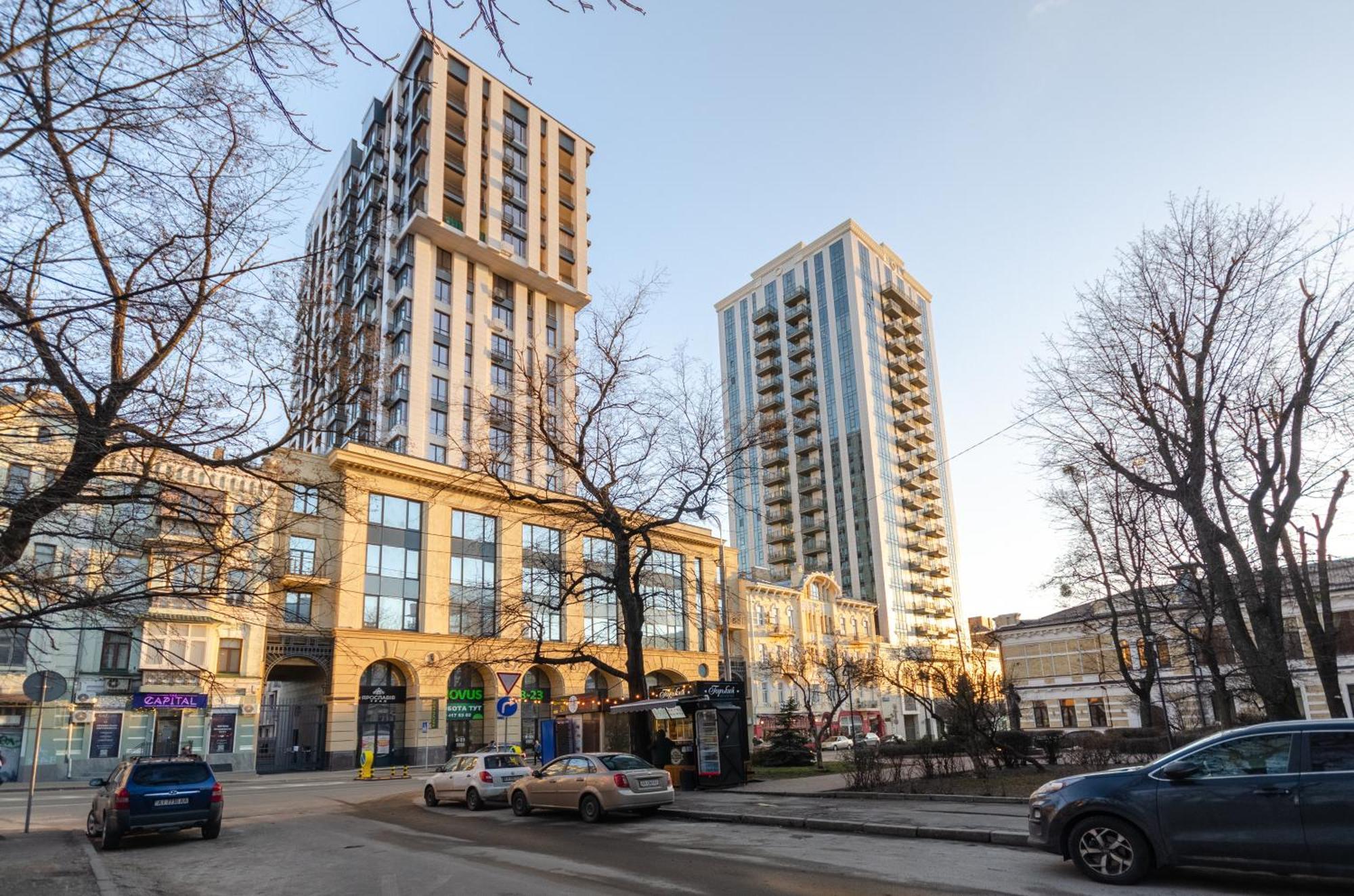 Petrovdom 12-131B Apartments In Rc "Yaroslaviv Grad"Bulvarno Kudriavska 17B เคียฟ ภายนอก รูปภาพ